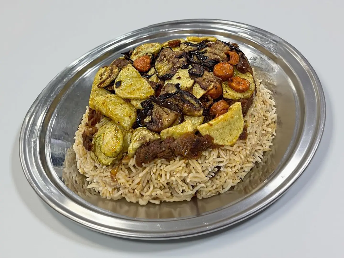 مقلوبة لحم صغير