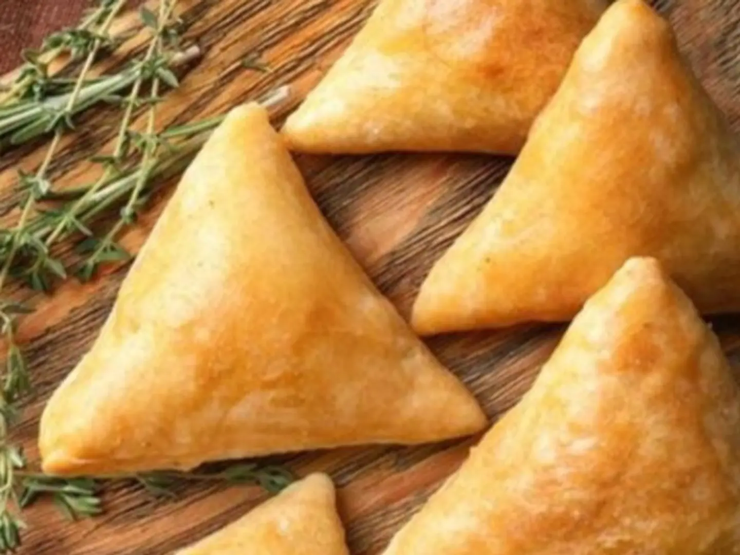 سمبوسة مقلية لحم