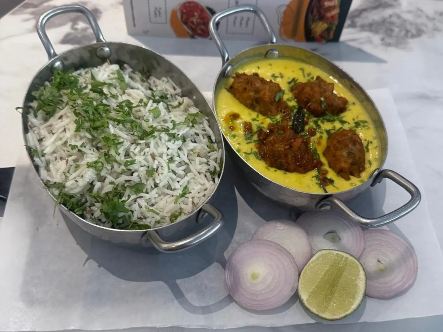 كادي البنجابي مع أرز بالكمون