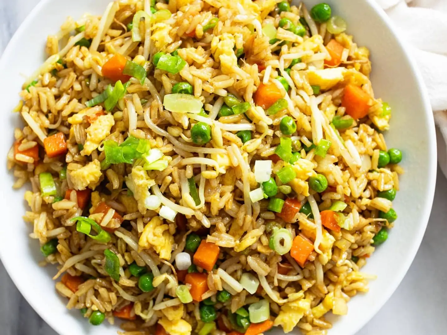 أرز مقلي بالخضار