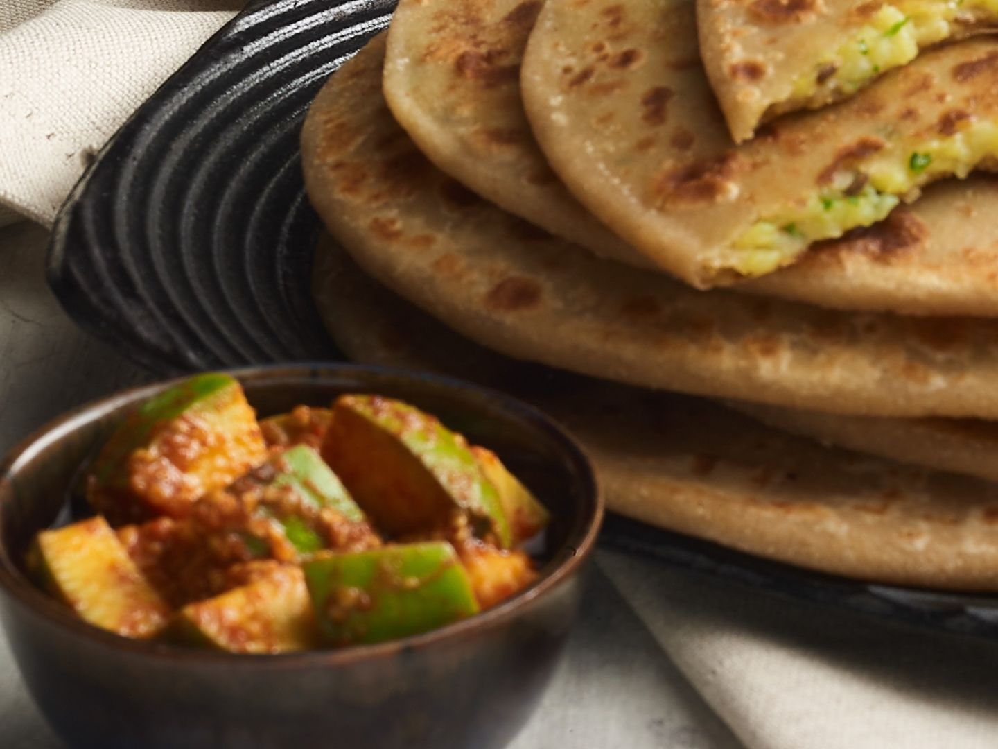 Paneer Paratha With Raita, Pickle & Papad(Jain)