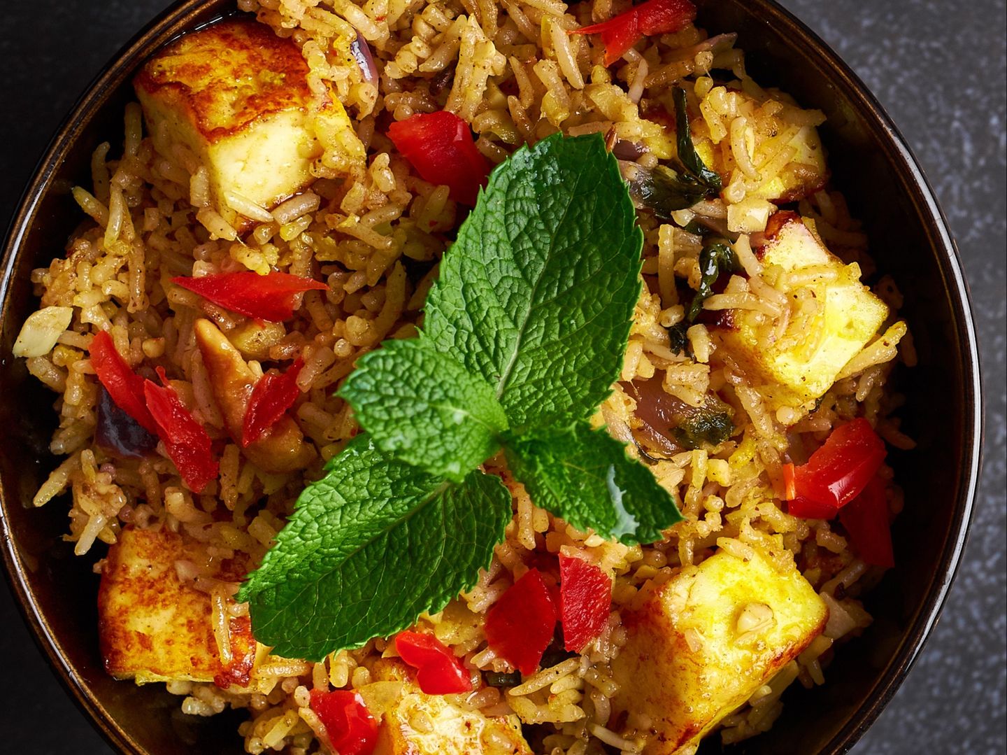 Paneer Tikka Biryani With Raita, Pickle & Papad(Jain)