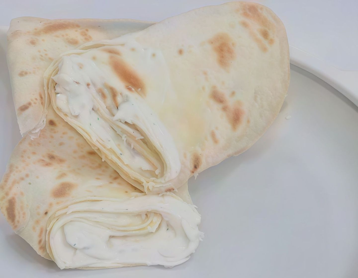 جباتي لبنة وجبن
