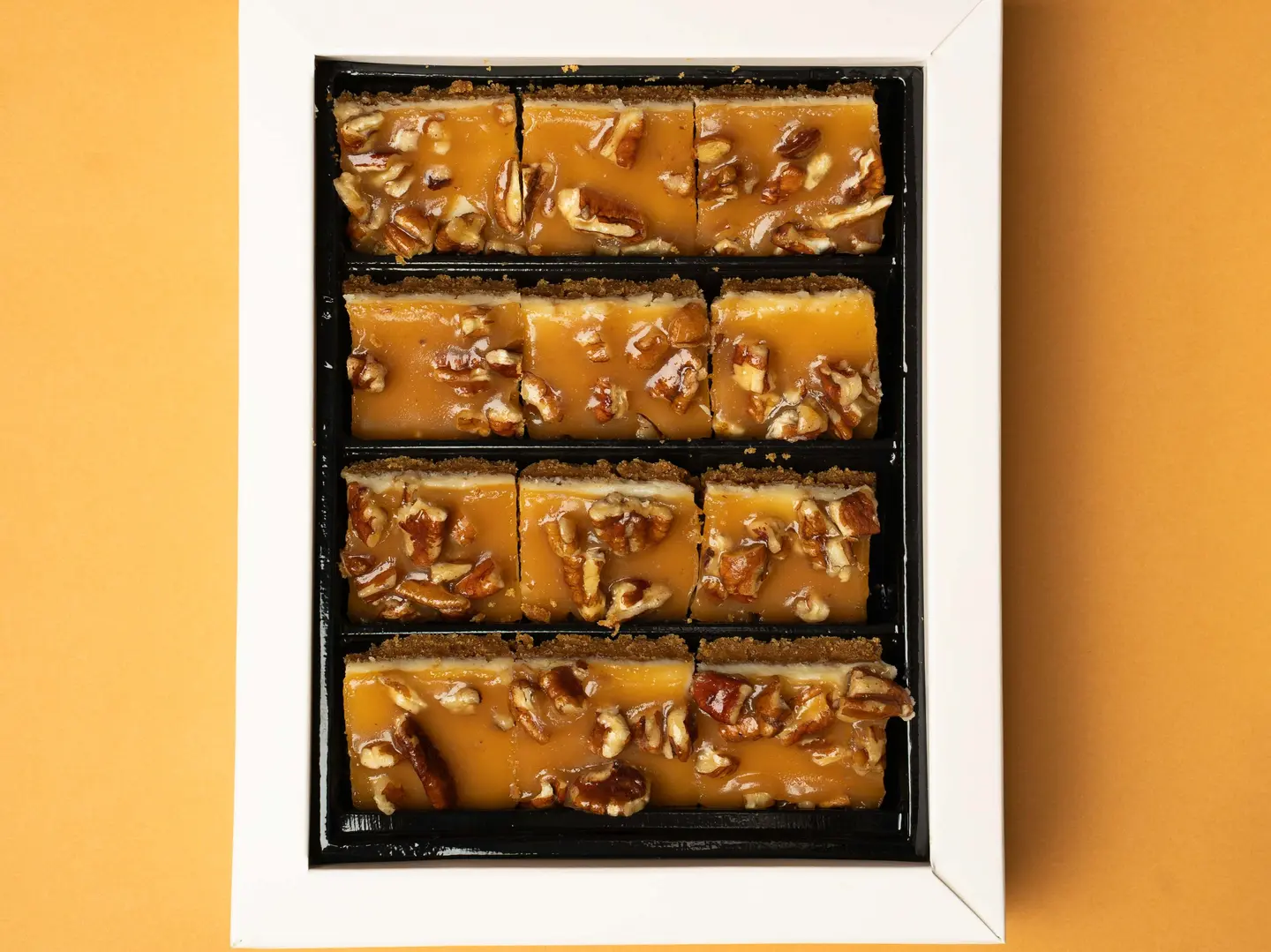 مكرمل بيكان - صغير