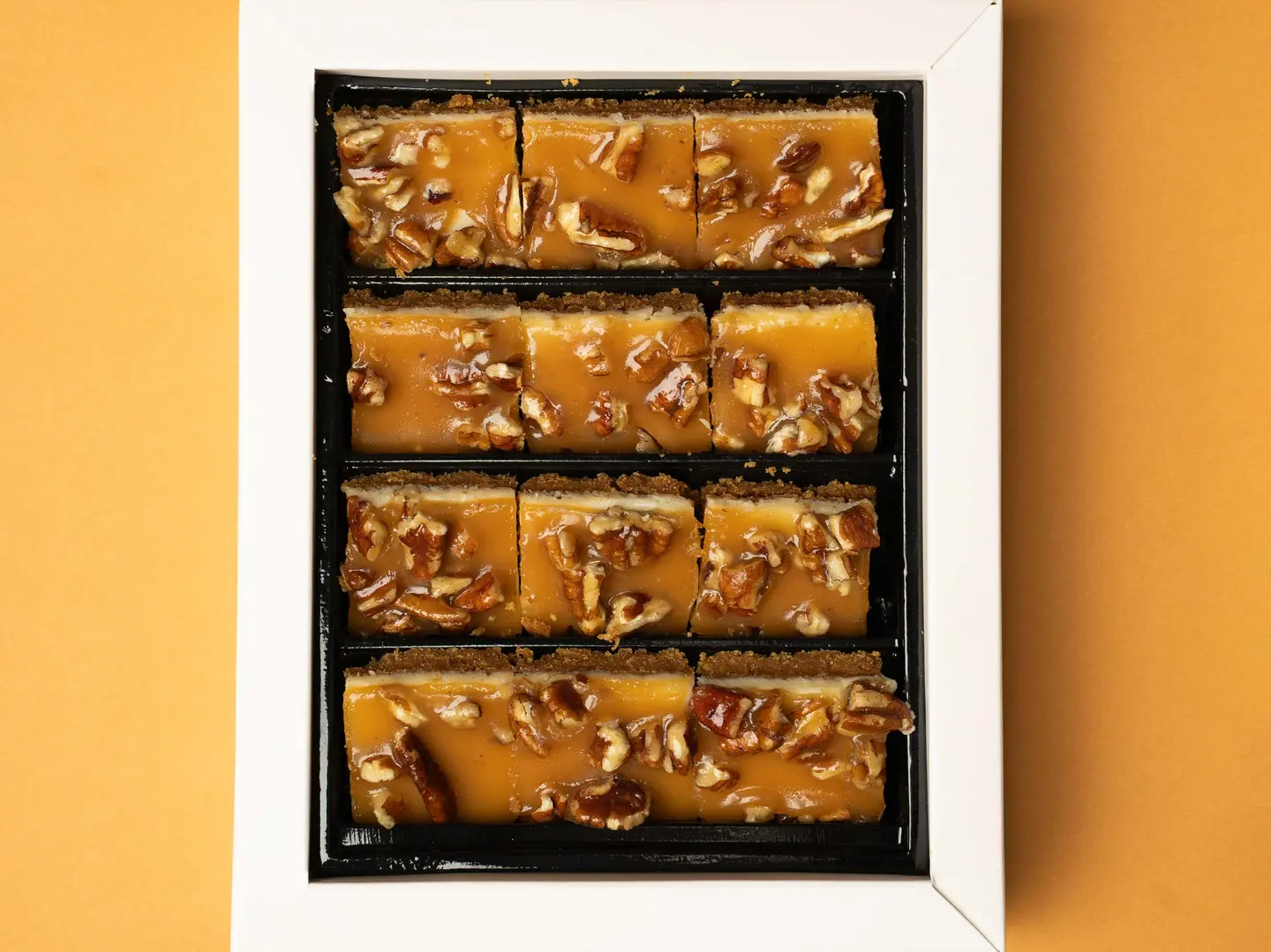 مكرمل بيكان - صغير