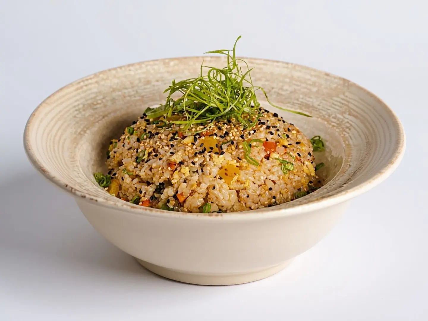 أرز سنغافورة مقلي بالدجاج