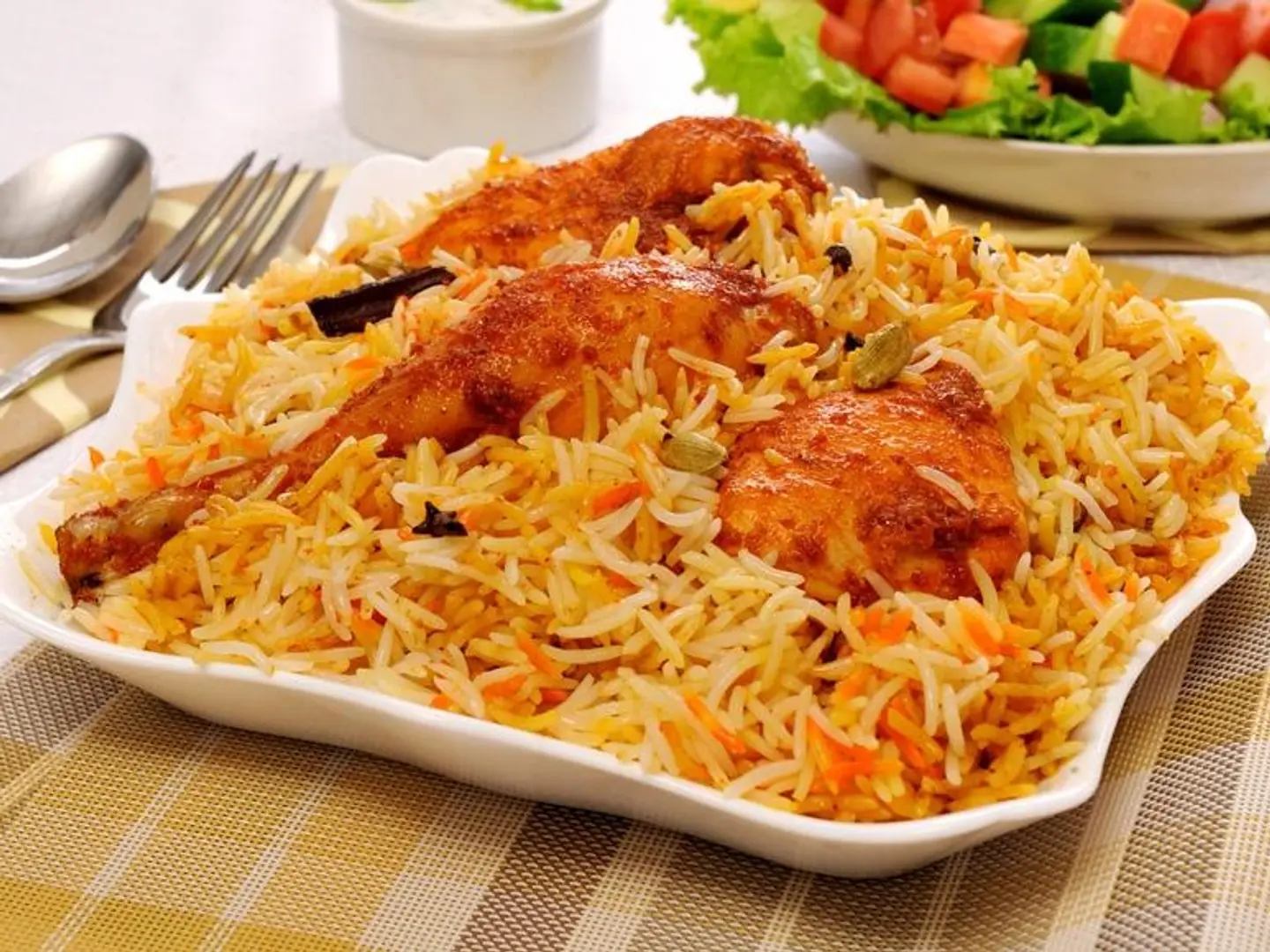 برياني دجاج مندي نص مع بطاطس