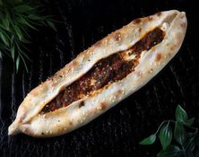فطيره سبانخ باللبنة