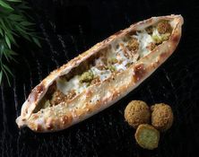 فطيره فلافل بالجبن