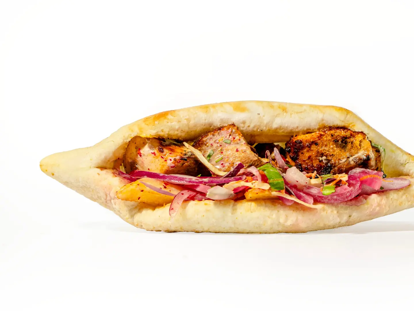 ساندويتش شيش طاووق بالخبز العراقي