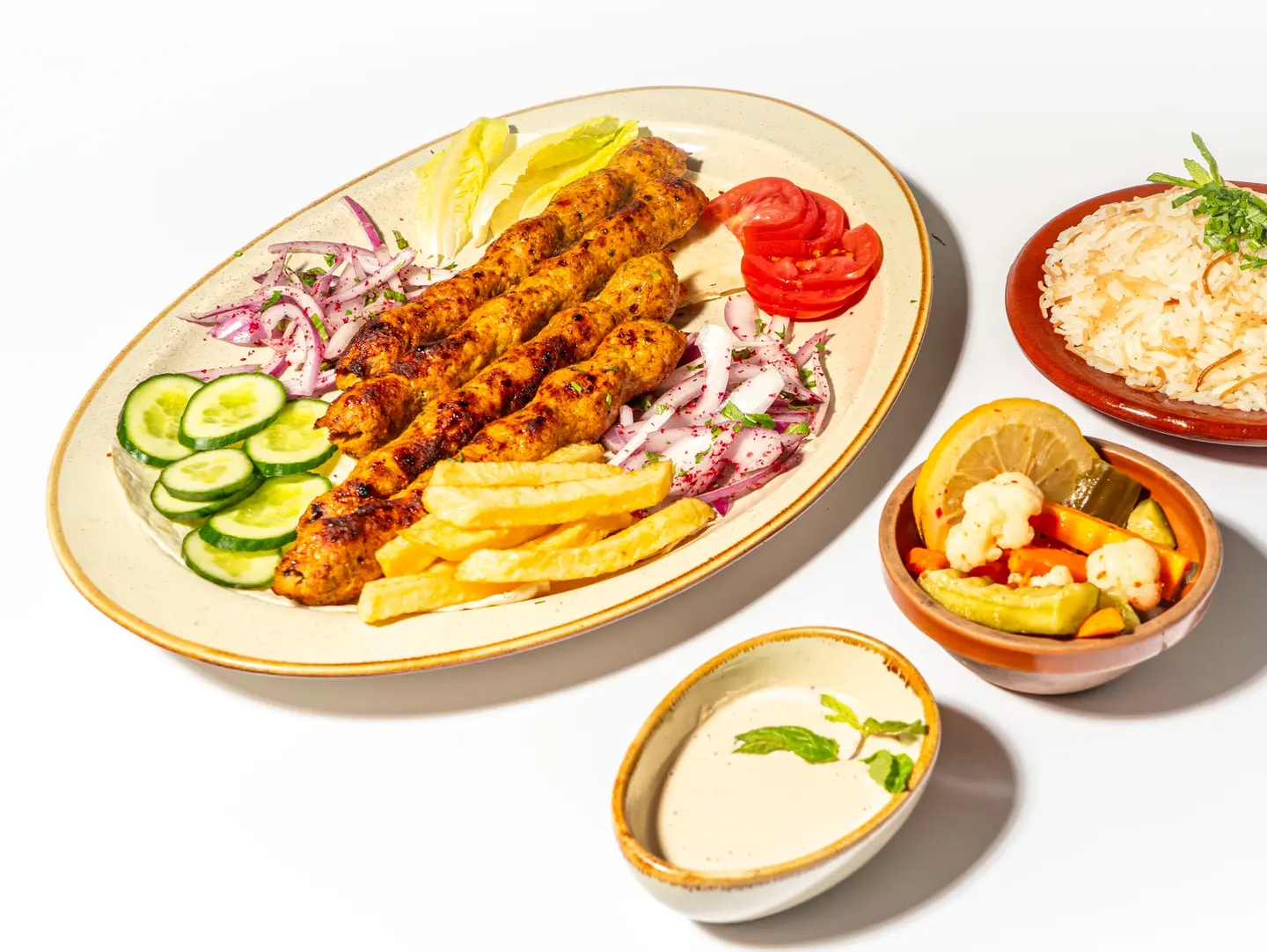 صحن كباب دجاج 4 اسياخ