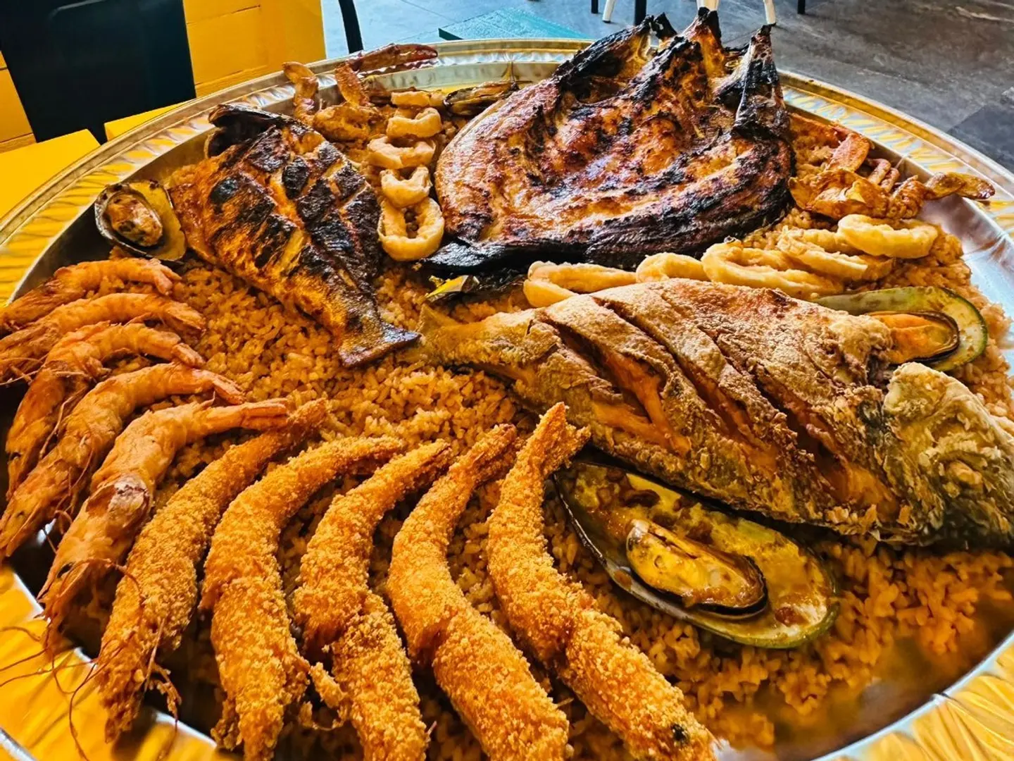 وجبة سمك ٤ افراد