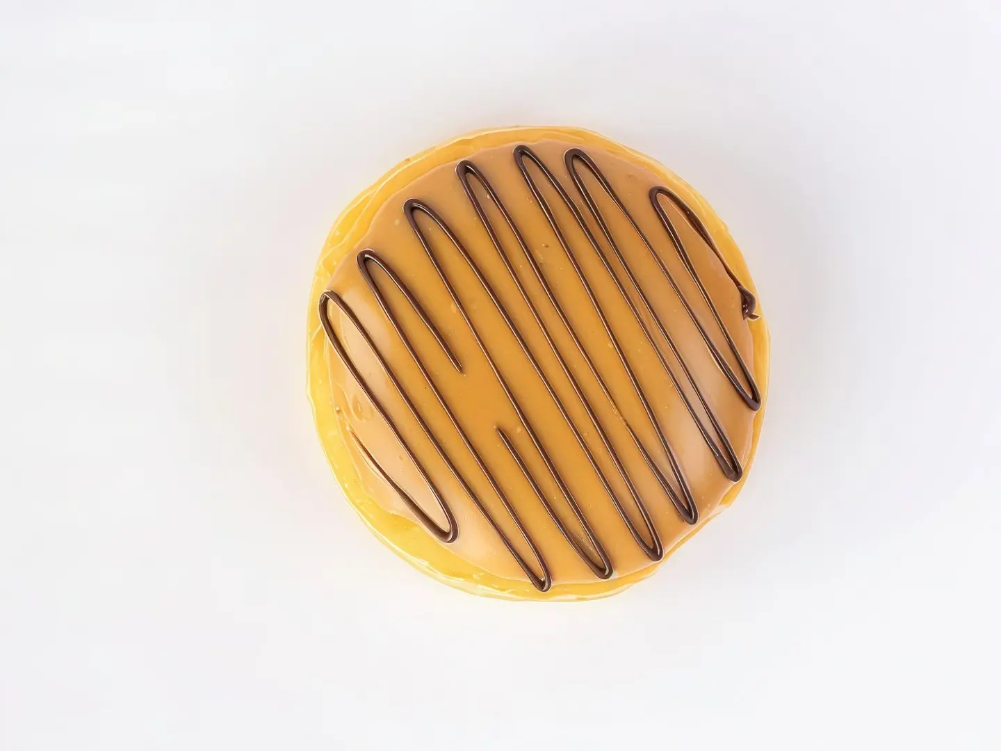 دونات زبدة الفول السوداني بحشوة التوت الأزرق