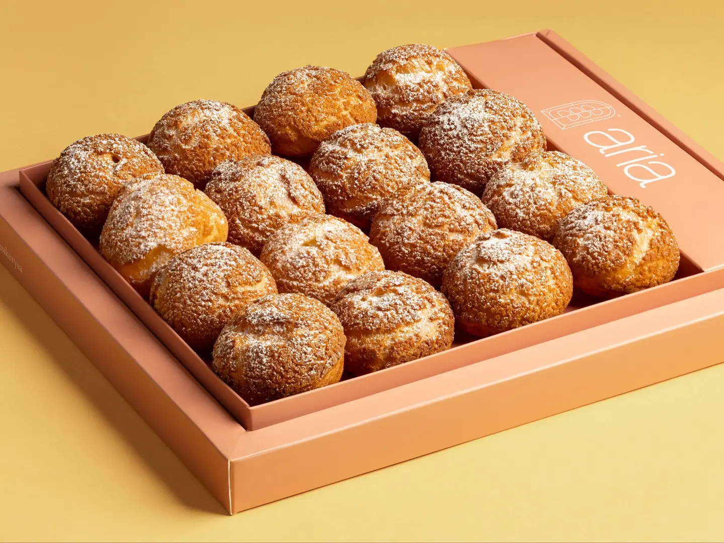 بوكس ميني اكلير 16 قطع