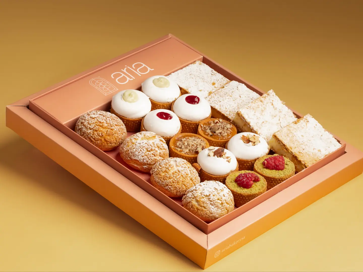 ميني حلويات فرنسية 18 قطعة