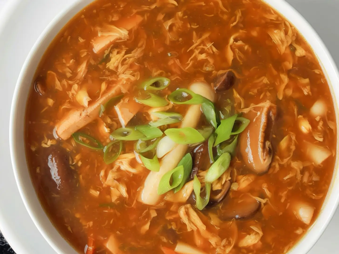 شوربة دجاج حارة ولاذعة