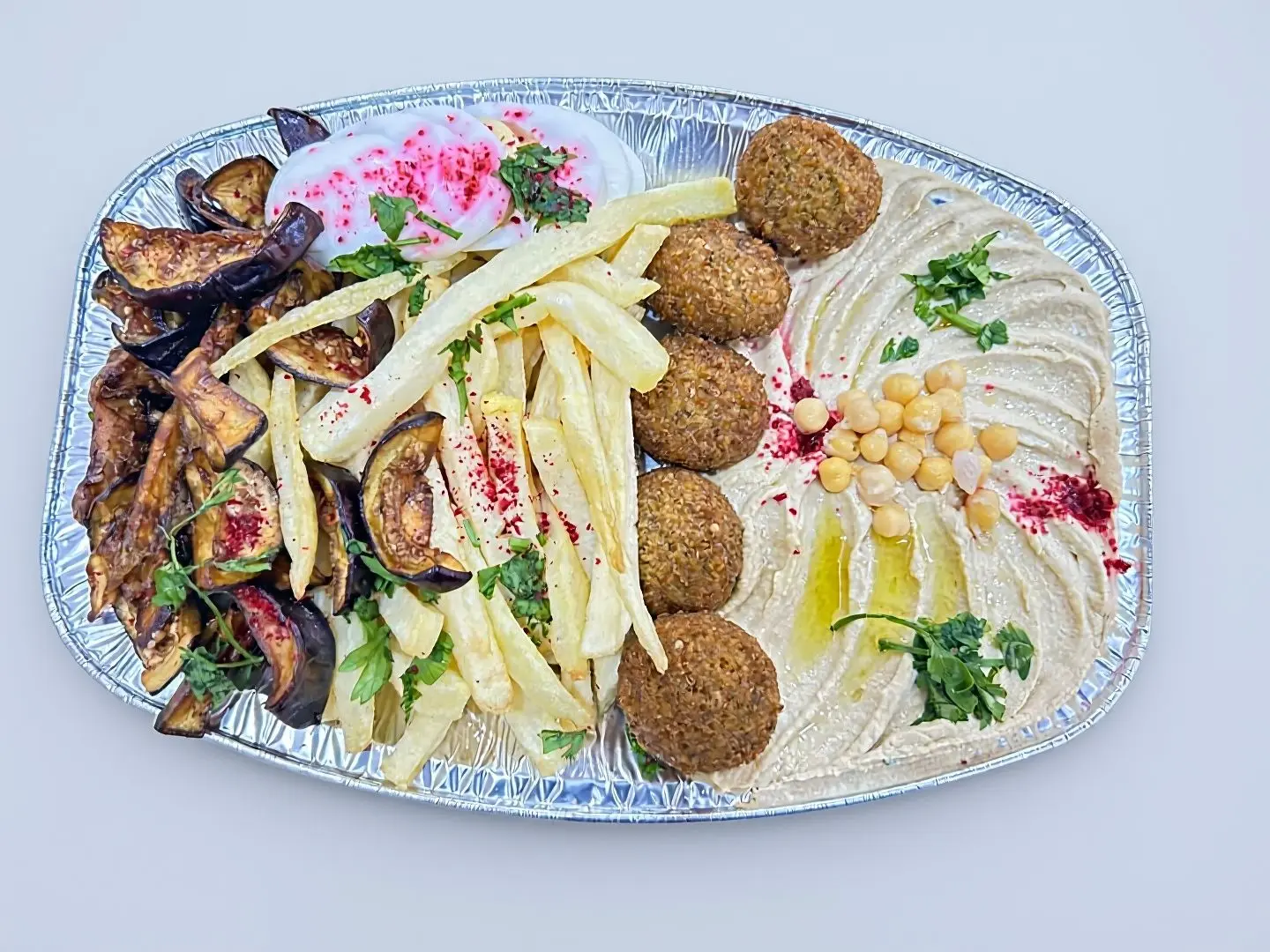 صحن مقالي مع الحمص بالزيت الزيتون