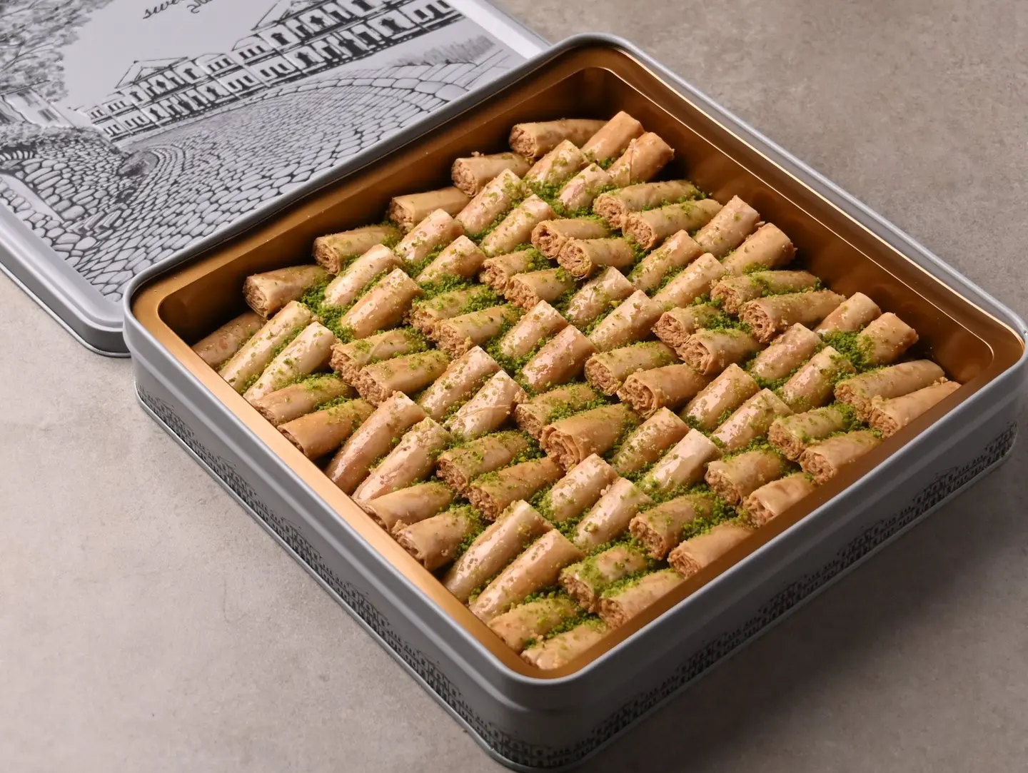 بقلاوة أصابع كاجو طويل