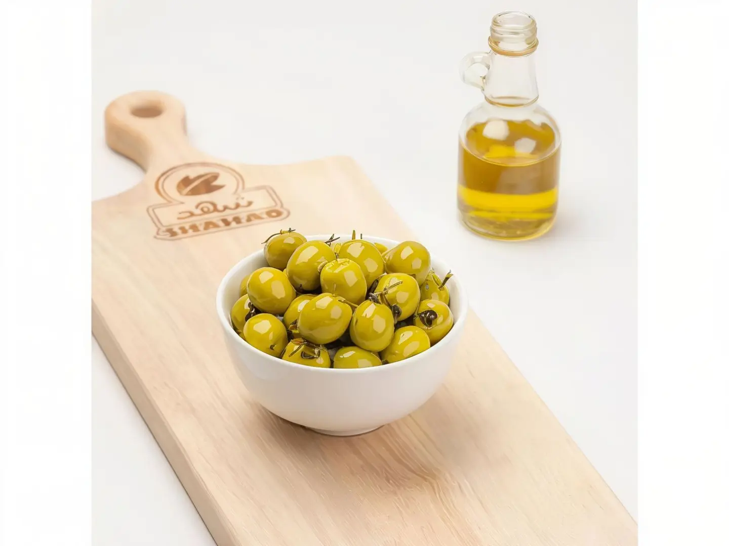 زيتون محشي زعتر بزيت الزيتون