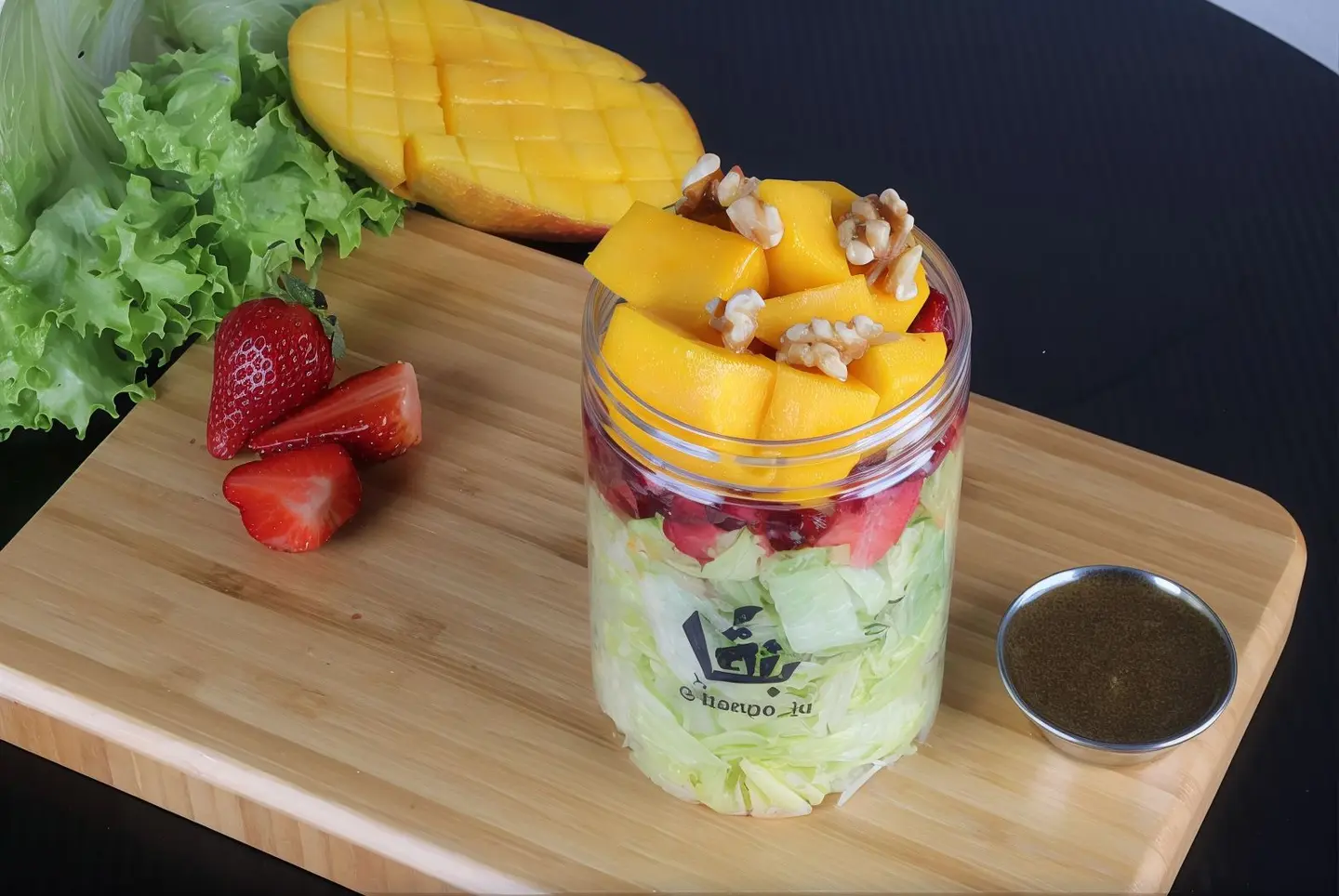 Lettuce Salad With Fruits