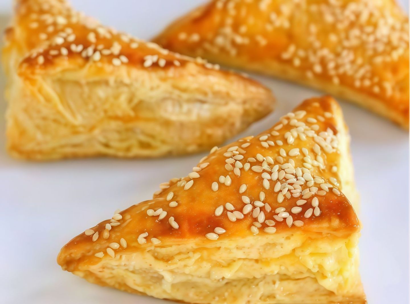 جبن بالسمسم