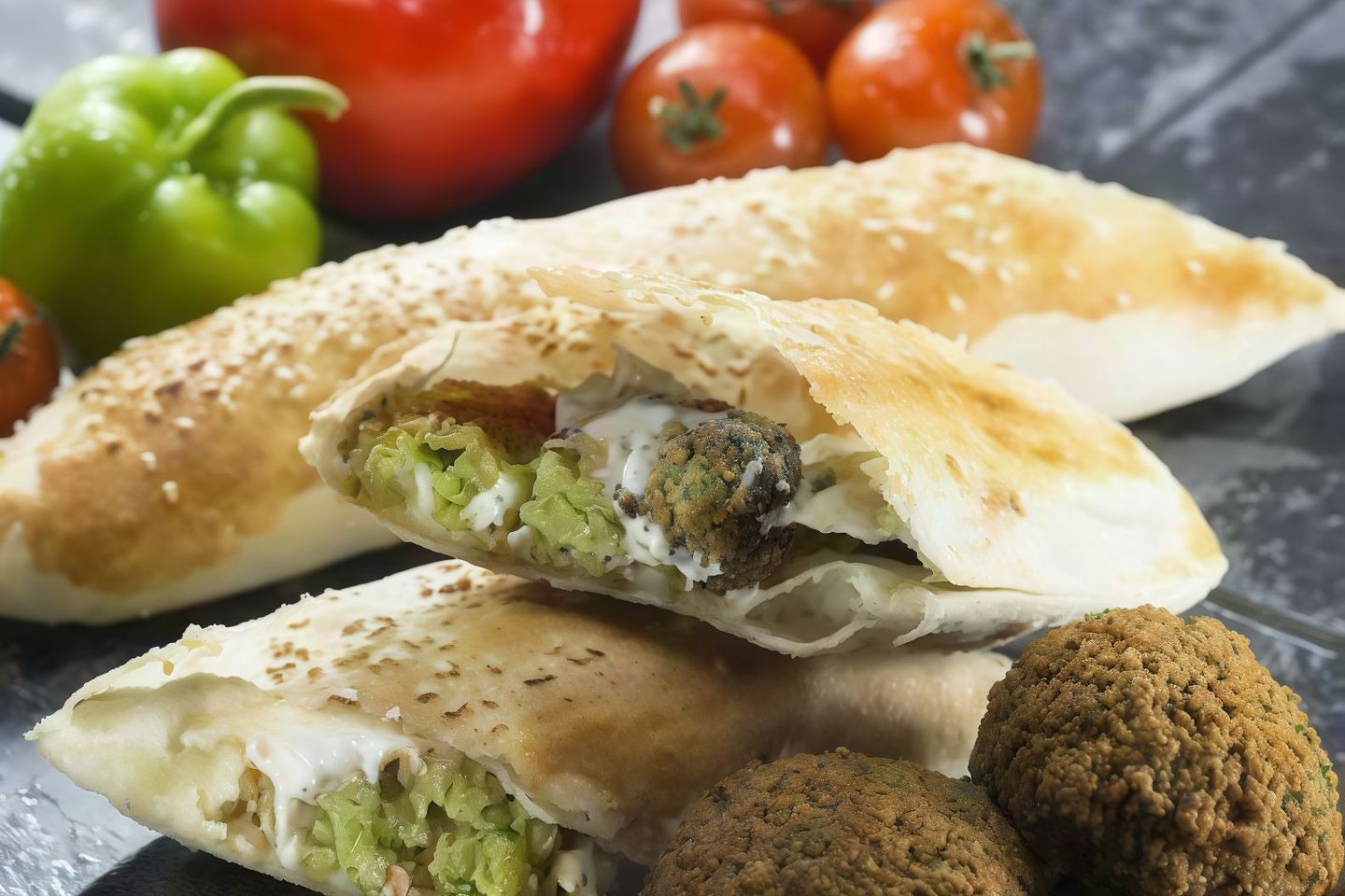 فلافل بالجبن او باللبنة