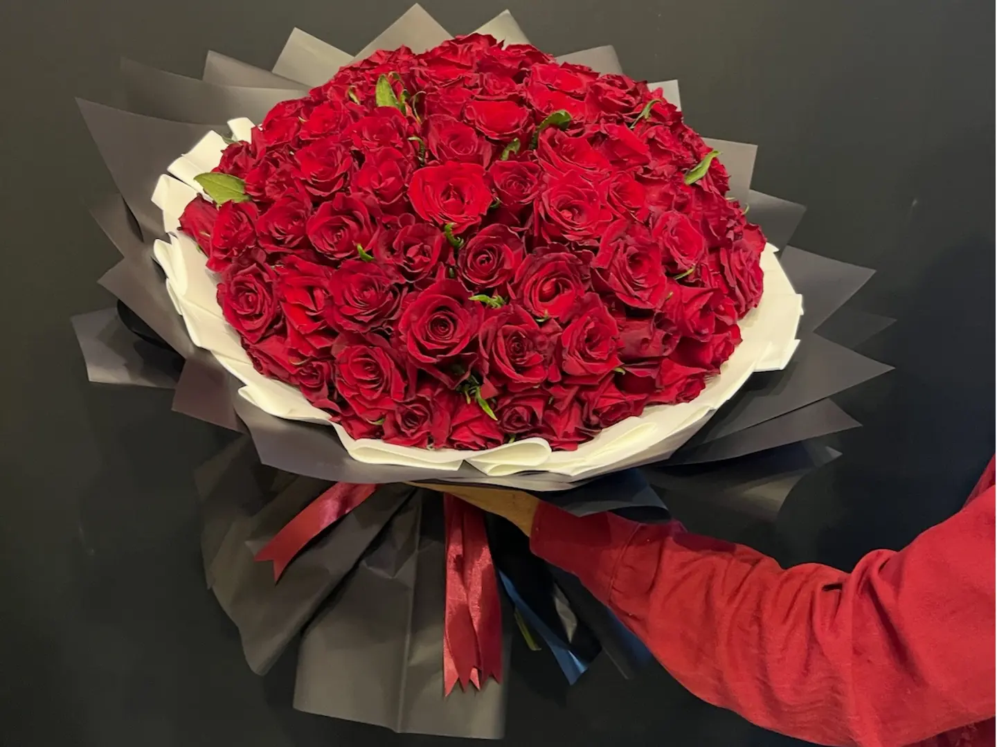 باقة منتصف الليل القرمزية الكبرى