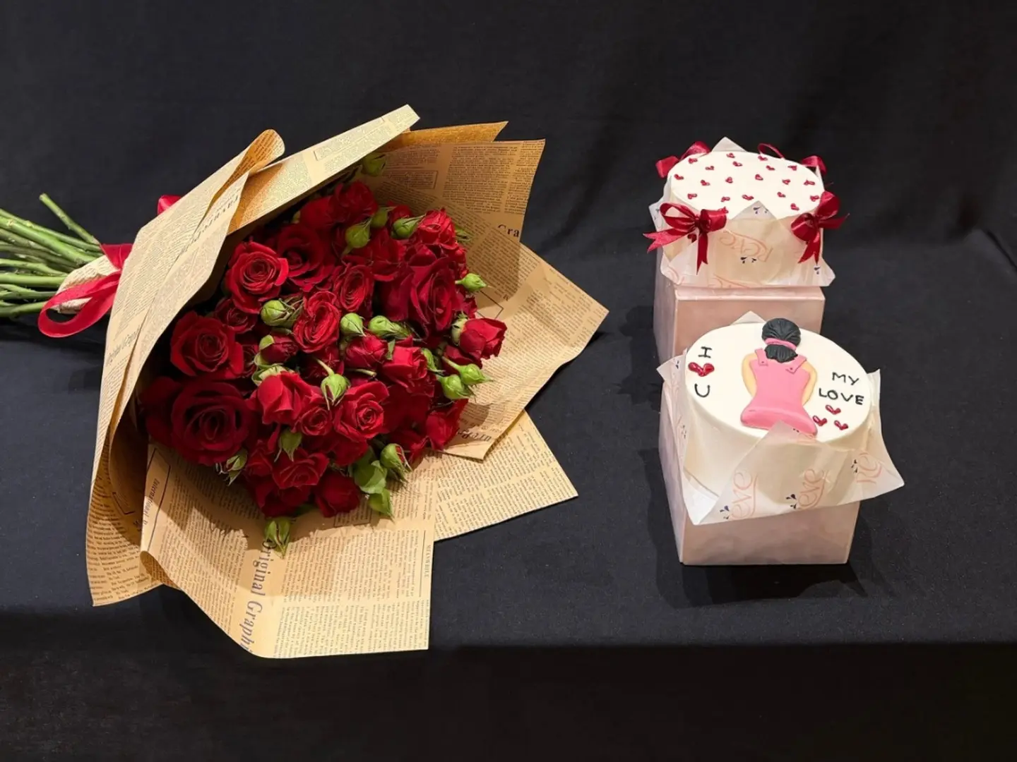 باقة ورد روز للأطفال مع كيك