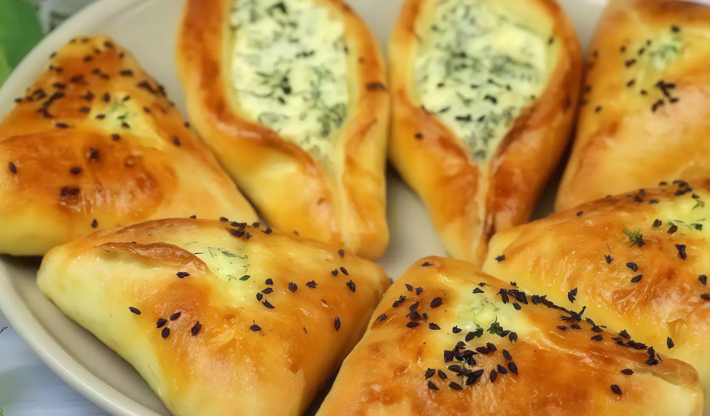 جبن مع زعتر