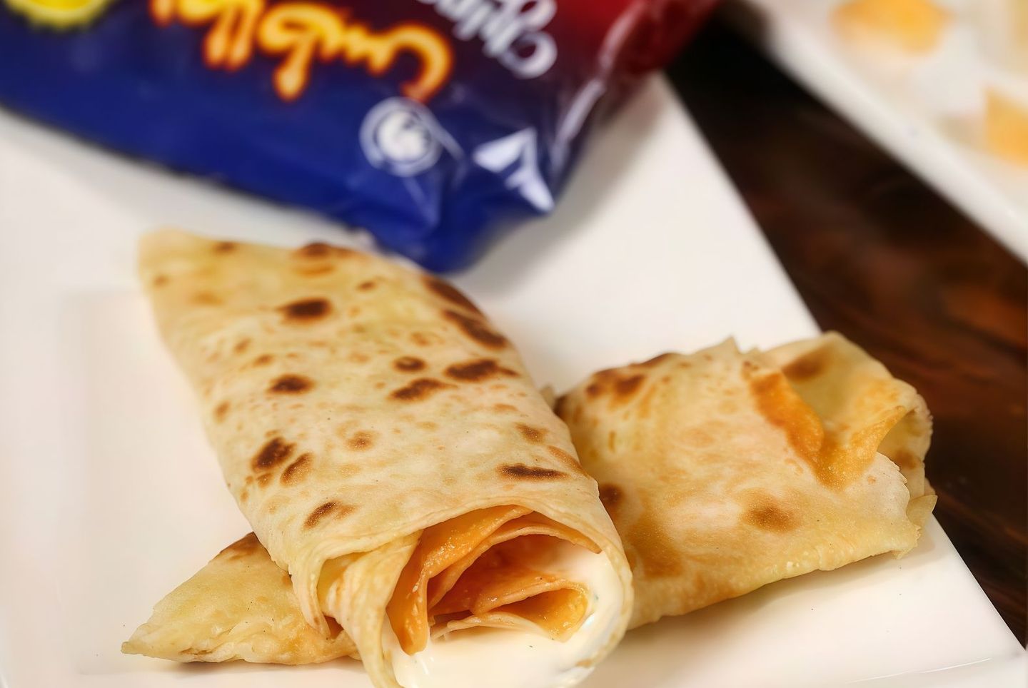 شباتي بطاطس عمان مع الجبن