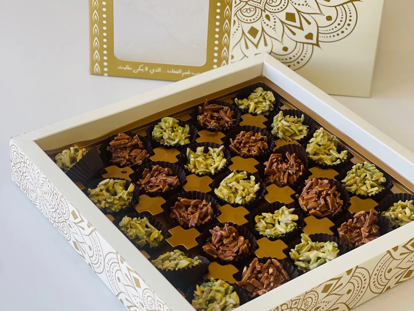Box Chocolate Mokasrat
