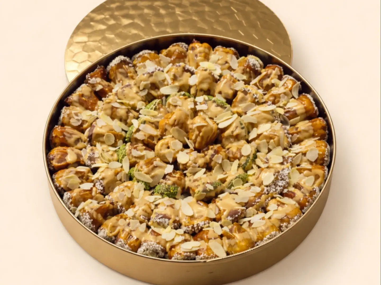 بوكس جولد تمر محشي كبير