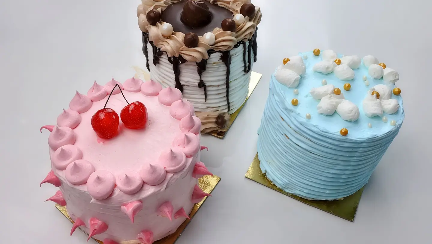 Medium Round Cake