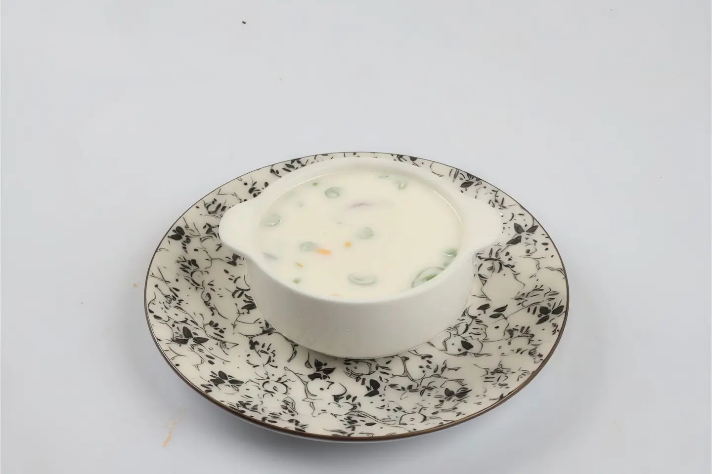 شوربة مأكولات بحريه بالفطر والكريم