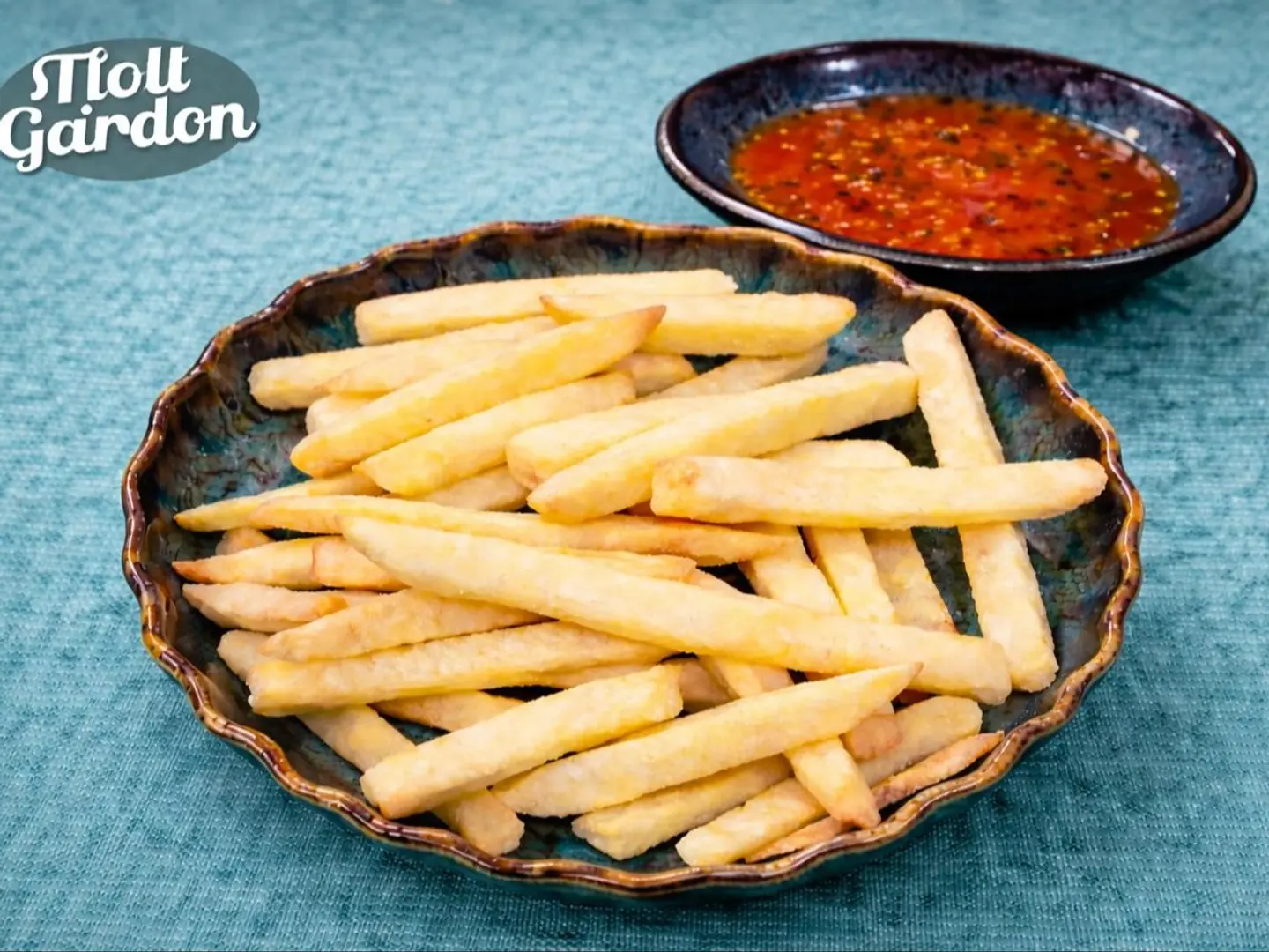 Fries With Tom Yum Sauce
