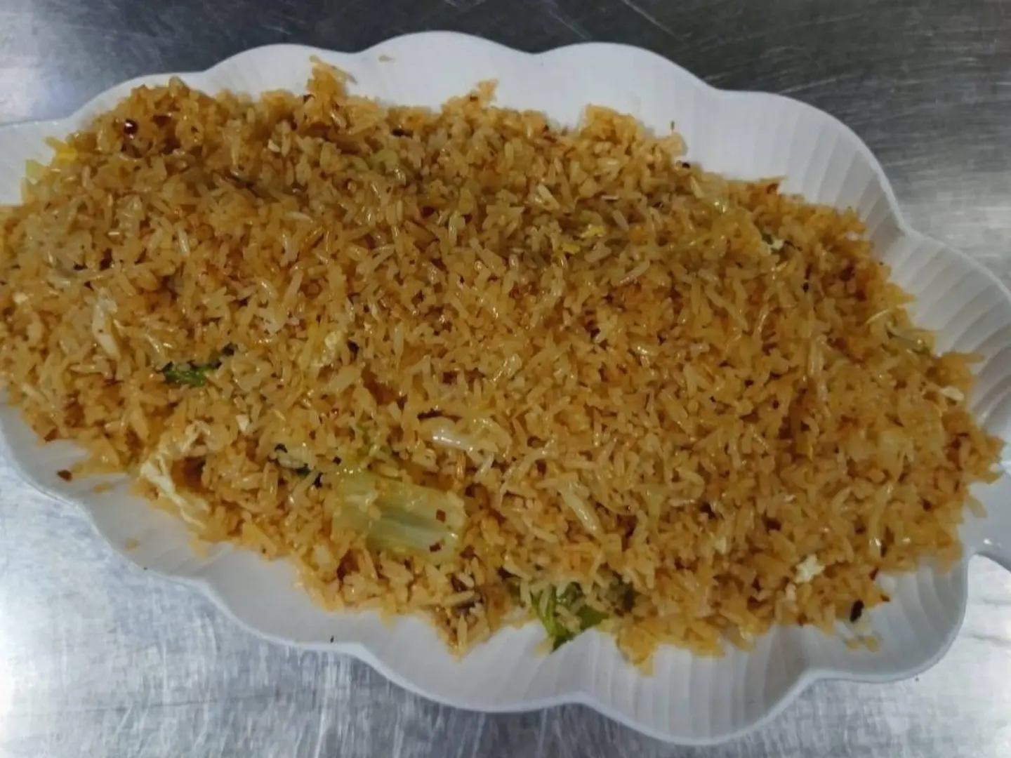 أرز بالخضار بصلصة توم يام كبير