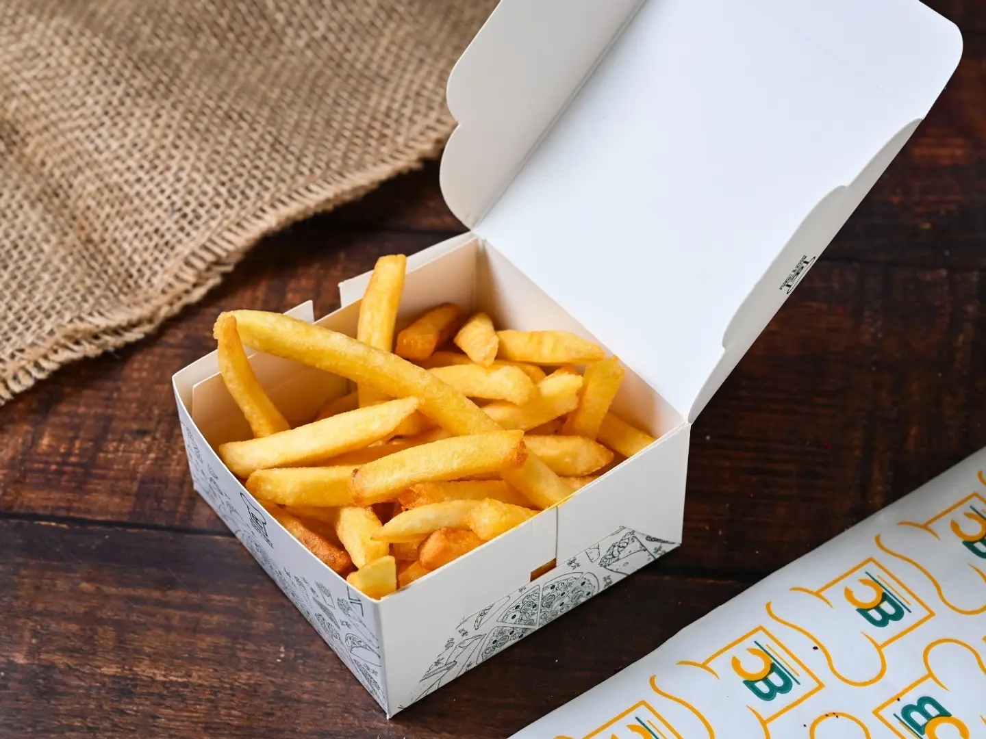 بطاطس مقلية ( عادي وحار )