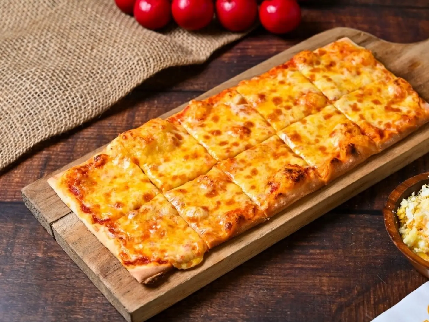 بيتزا مارجريتا مستطيل