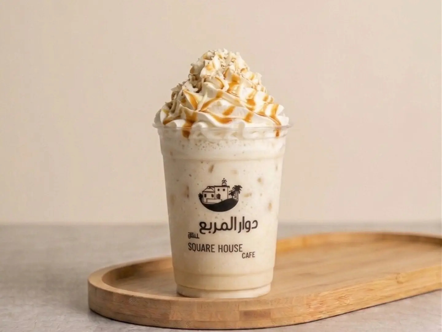 وايت موكا مثلجة  - وسط