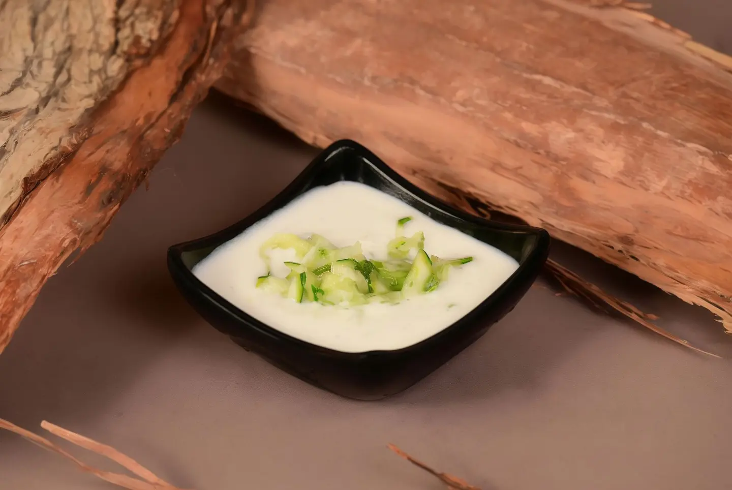 زبادي بالخيار صغير