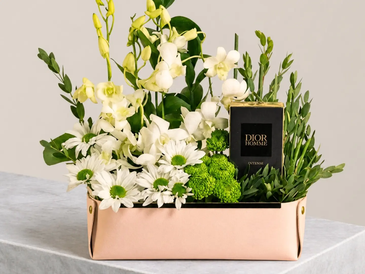 ألاناقة مع ديور(العطر اختيار إضافي )
