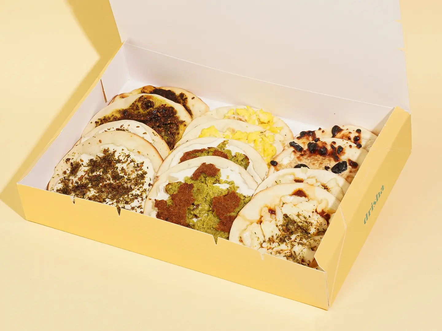 بوكس منقوشة 12 حبة