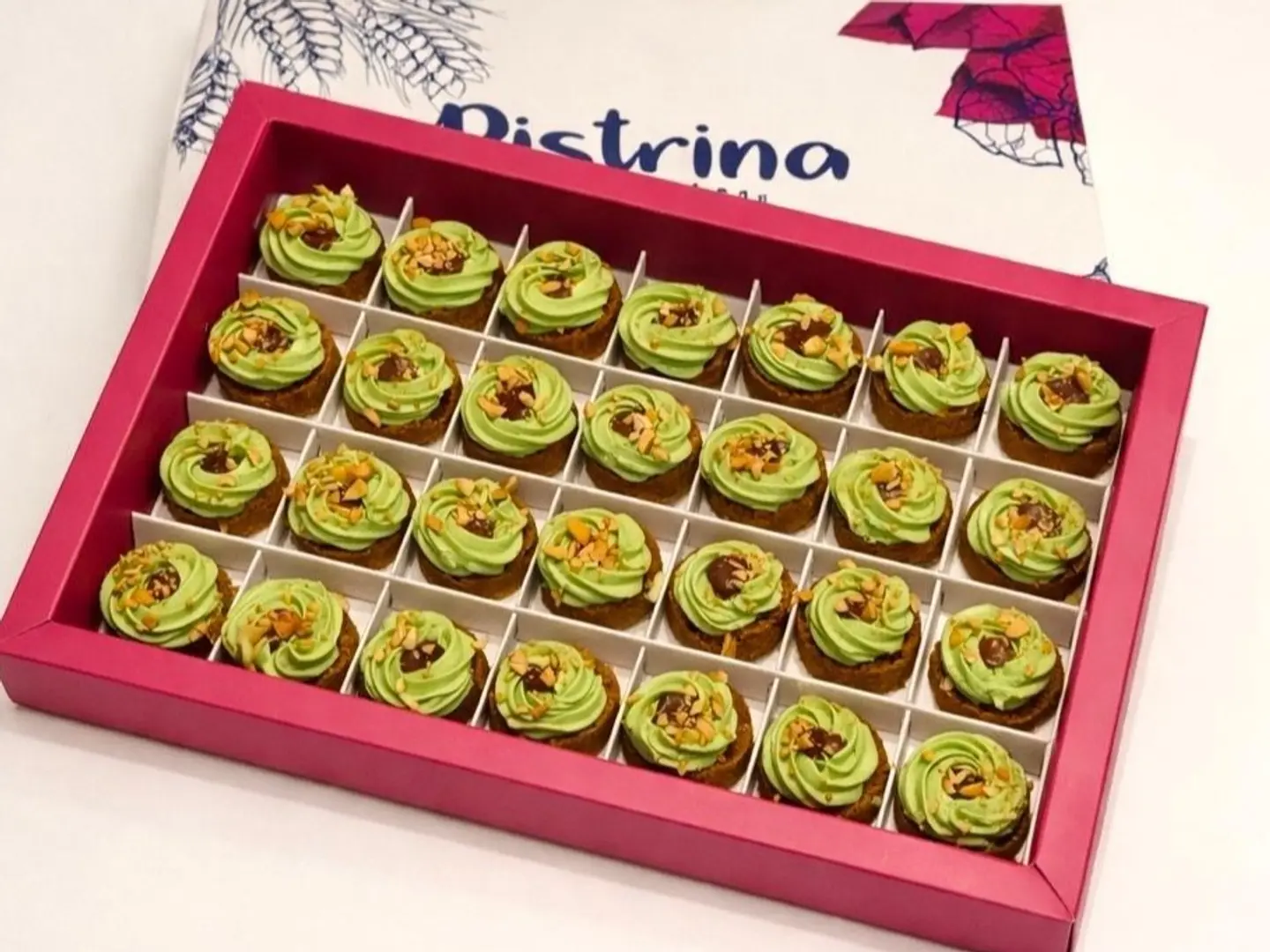 ماتشا بايتس