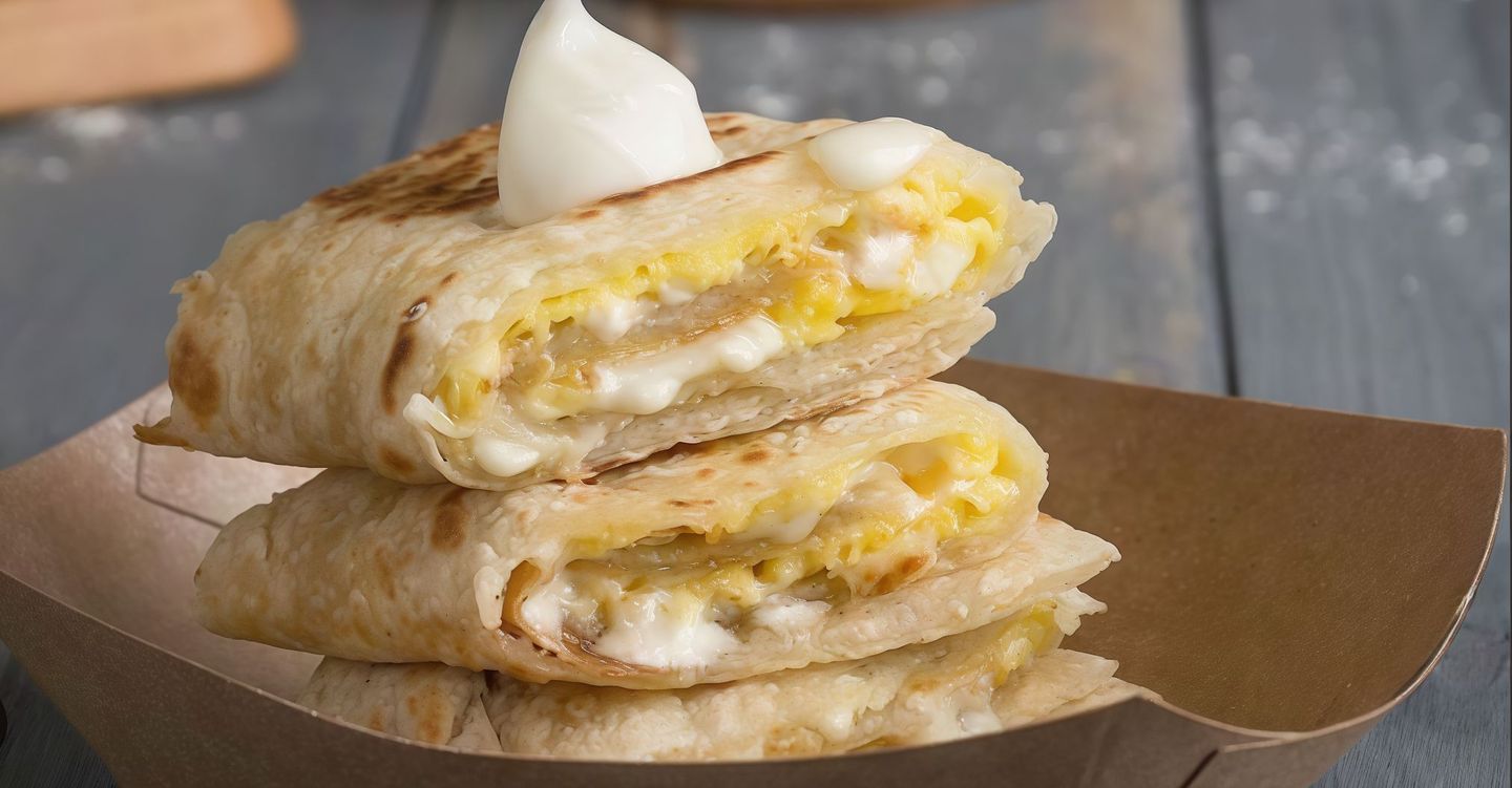 Fried Eggs With Cheese Chapati
