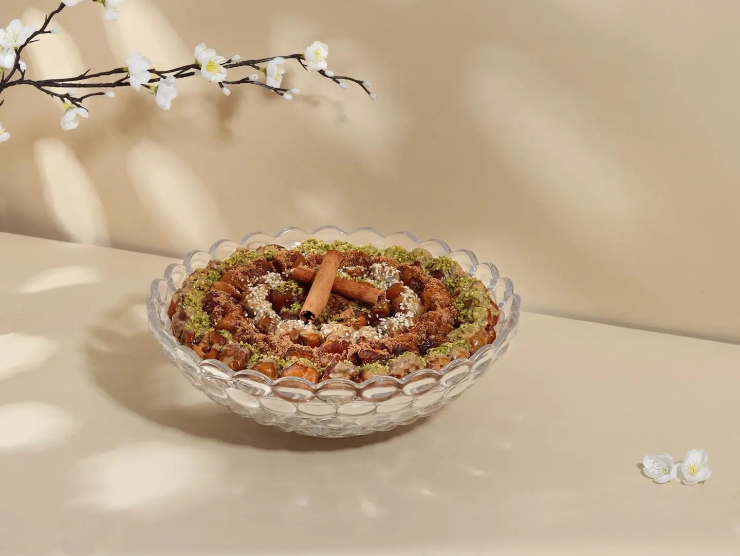 صحن تمر محشو