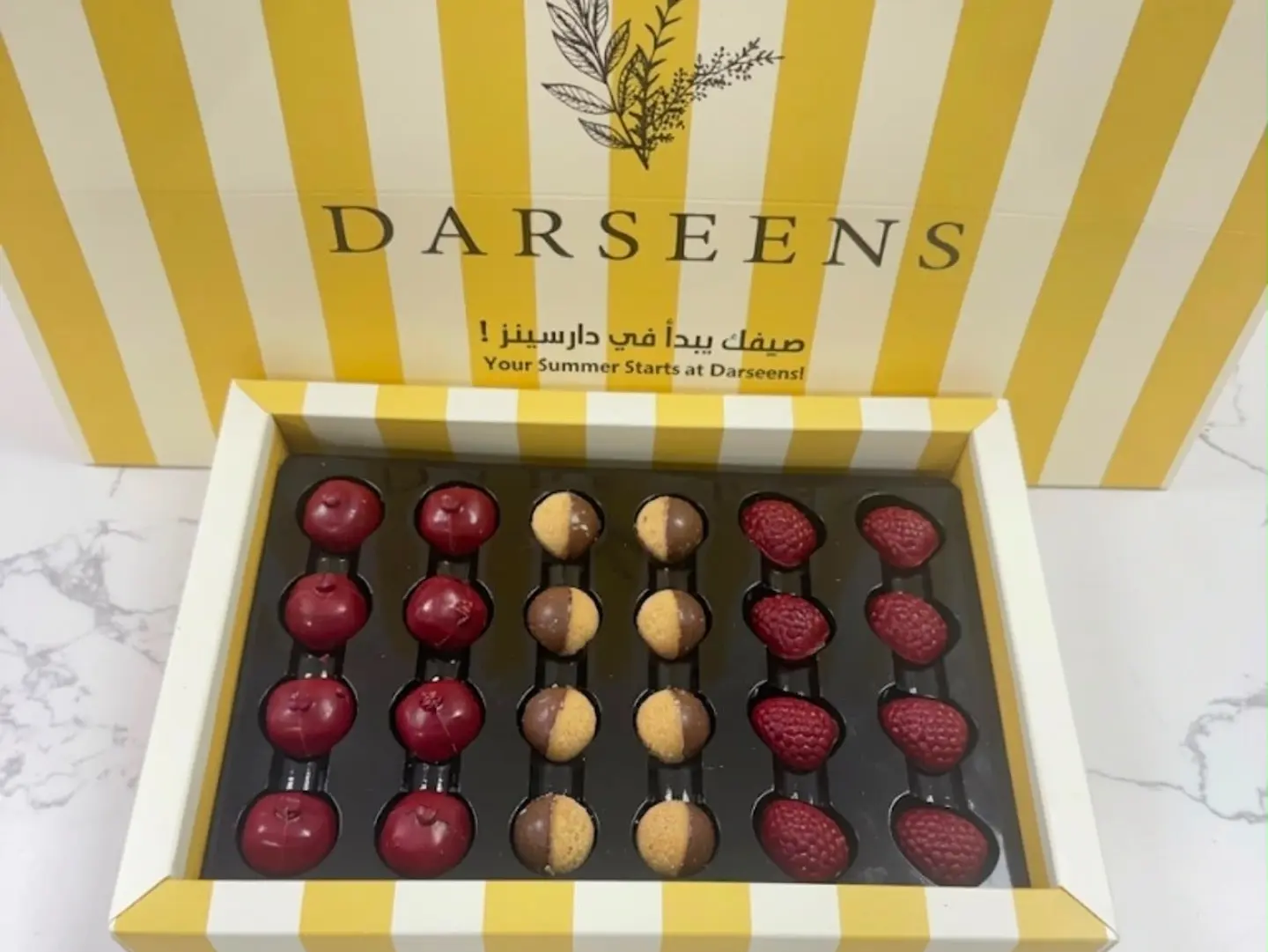 Small Berries, Pomegranate And Bites Box