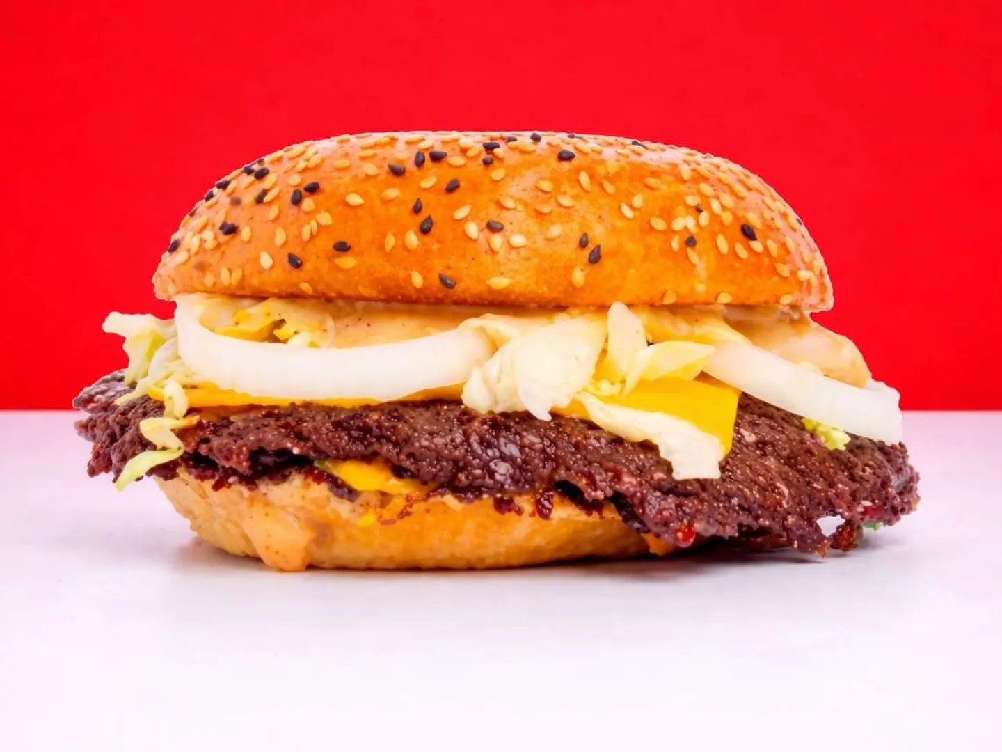 برجر لحم ترافل