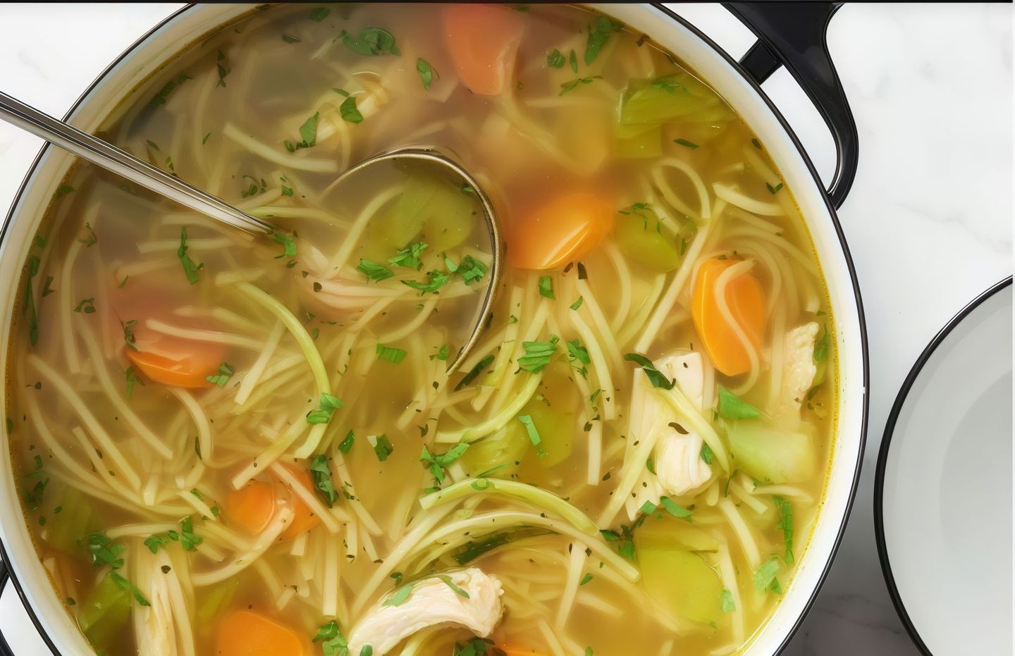 شوربة نودلز الخاصة