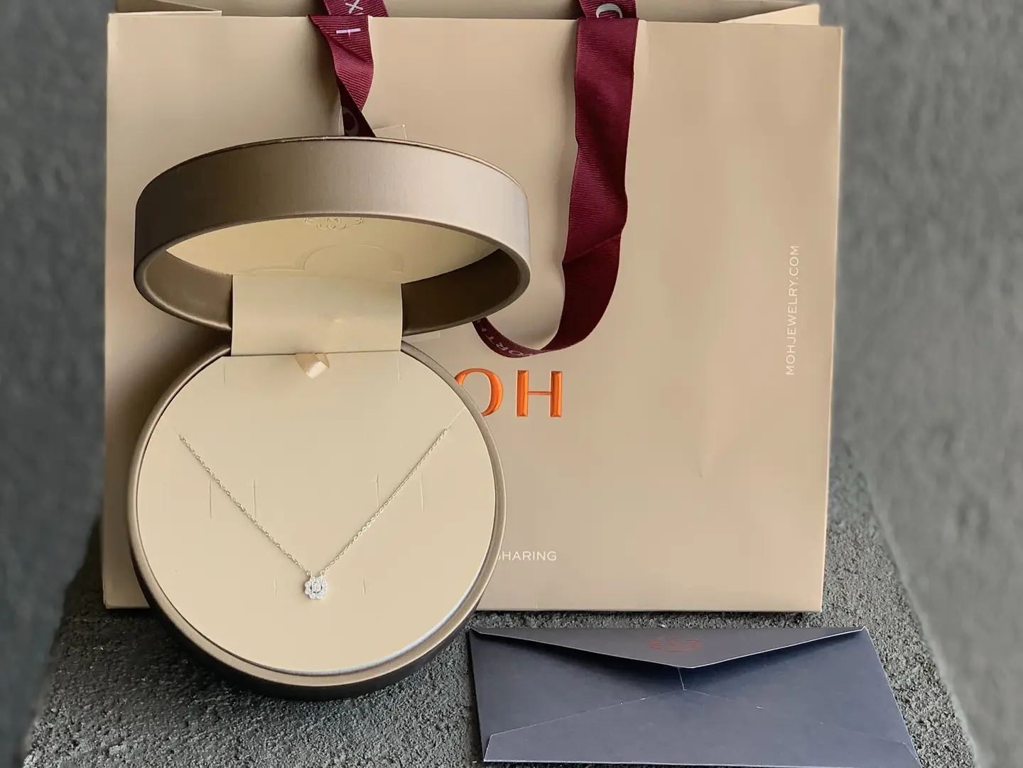 سلسال ام او اتش المميز