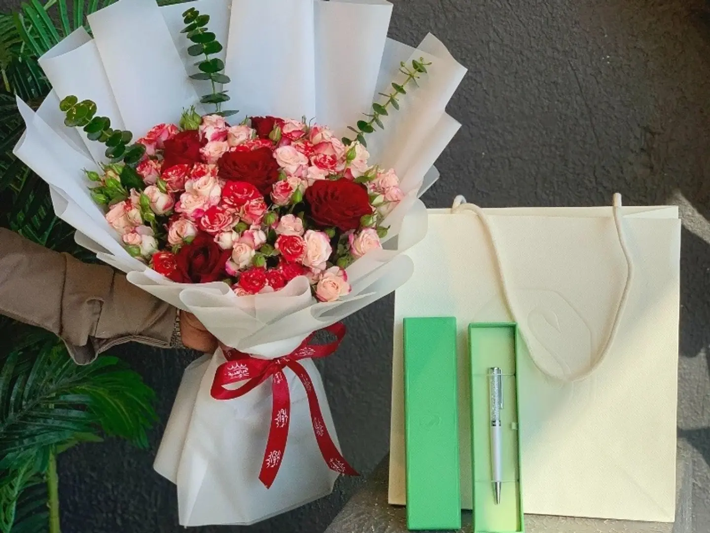 قلم نسائي من براند سوارفيسكي